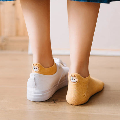 🧦"Sneaker Kitties" - This cuteness will blow your SOCKS off!☀️ - 4 pairs of sneaker socks with kitty embroidery😽