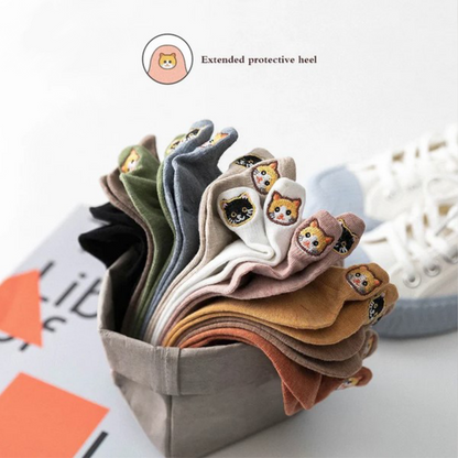 🧦"Sneaker Kitties" - This cuteness will blow your SOCKS off!☀️ - 4 pairs of sneaker socks with kitty embroidery😽
